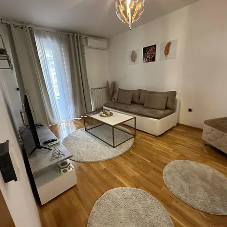 Prestige Apartman Bulevar Sarajevo Exterior photo