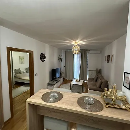 Prestige Apartman Bulevar Sarajevo Exterior photo